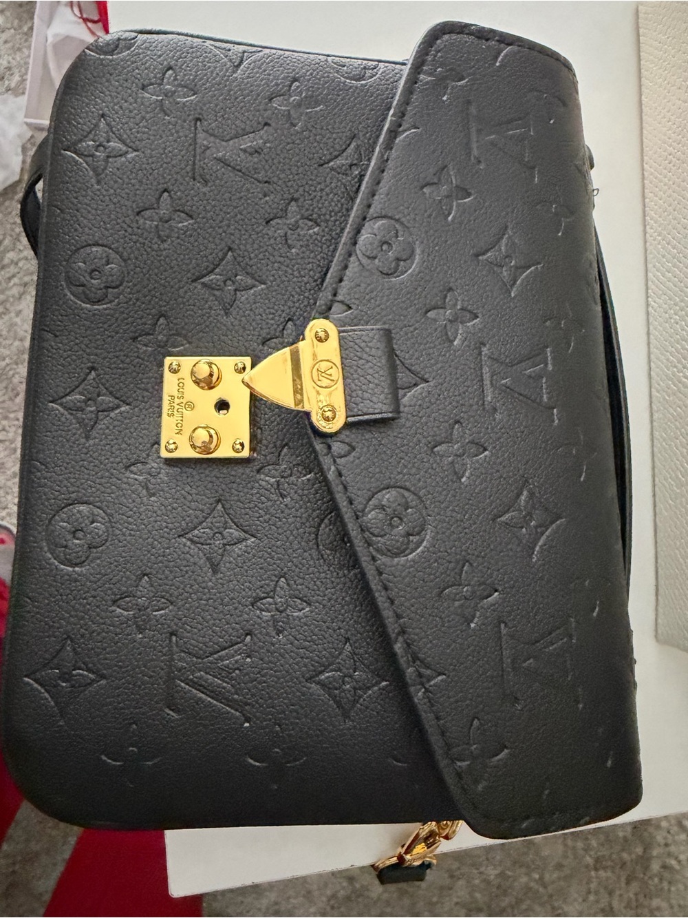 Purse - Picture 4 of 8